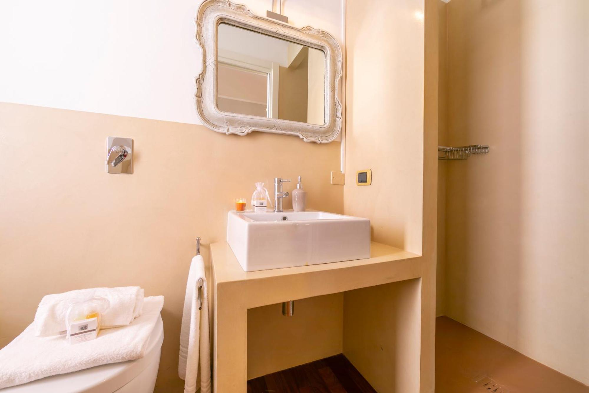 Appartamento Il Golfo Lake View - Happy Rentals Laveno Exteriör bild