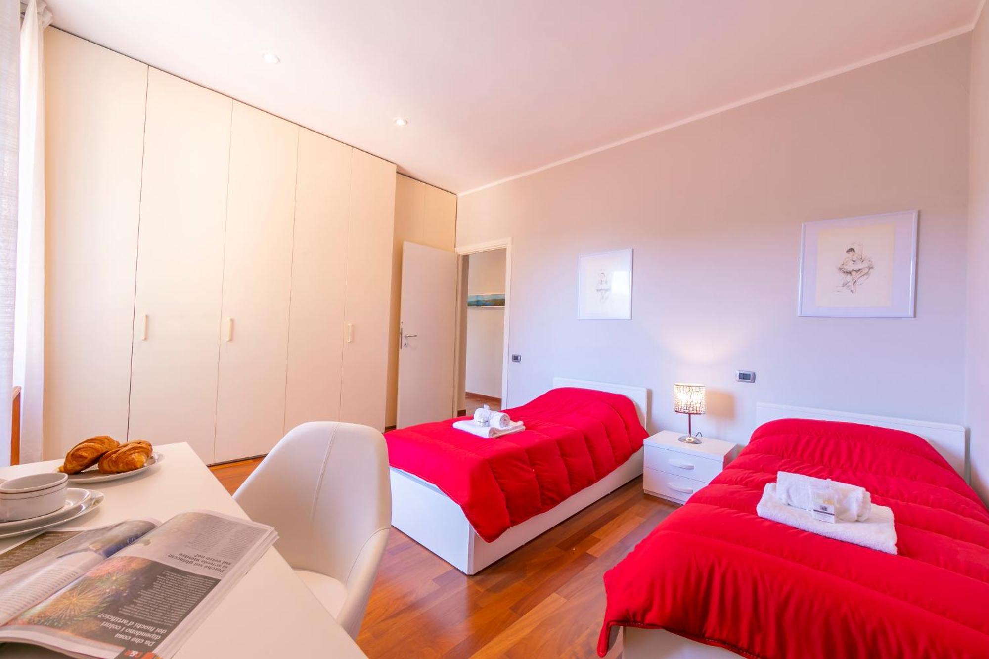 Appartamento Il Golfo Lake View - Happy Rentals Laveno Exteriör bild