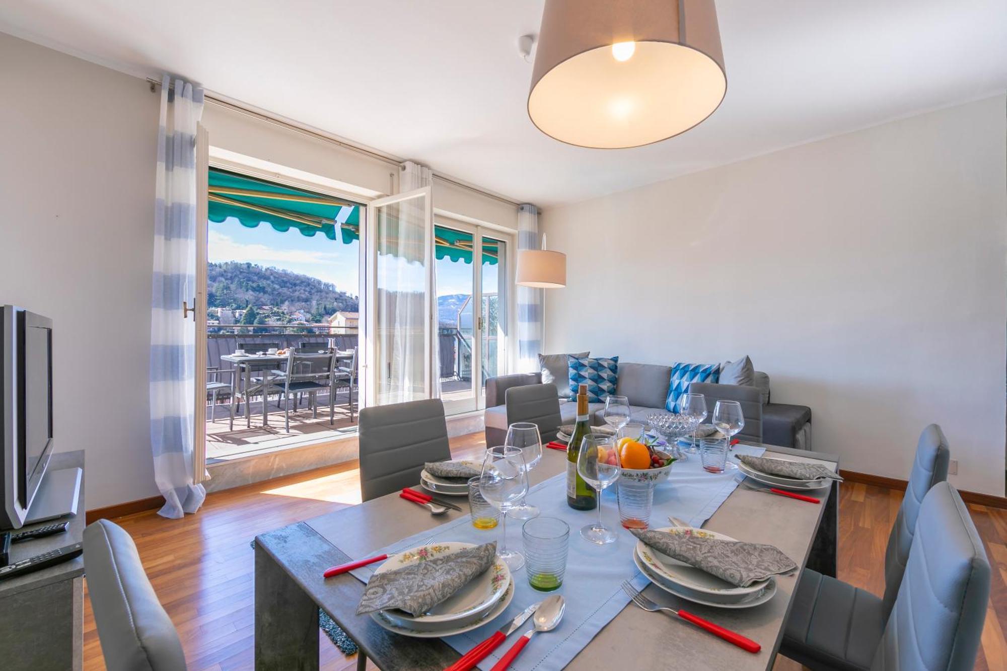 Appartamento Il Golfo Lake View - Happy Rentals Laveno Exteriör bild